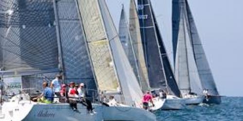 40 barcos participan en el Abra en la Regata SURNE-Trofeo Eskarra 