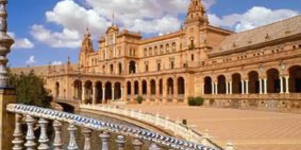 SURNE COMPARTE SUS ESTRATEGIAS DE FIDELIZACIÓN CON LOS MEDIADORES DE MADRID Y SEVILLA SURNE COMPARTE SUS ESTRATEGIAS DE FIDELIZACIÓN CON LOS MEDIADORES DE MADRID Y SEVILLA