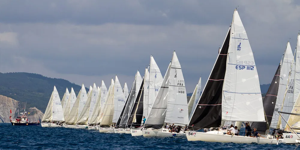 La Regata SURNE-Trofeu Eskarra torna a les aigües de l’Abra La Regata SURNE-Trofeu Eskarra torna a les aigües de l’Abra
