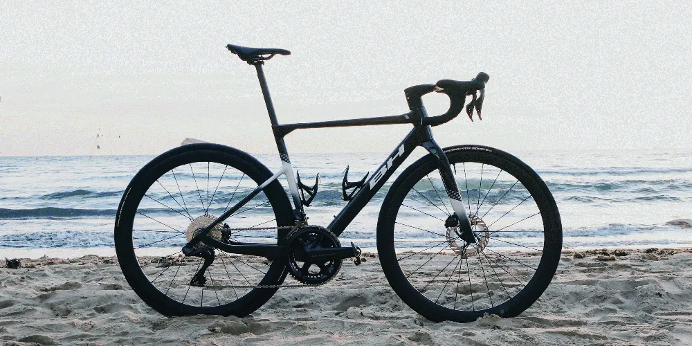 Bilbao-Cycling-Team-bicicleta Bicicleta en la playa